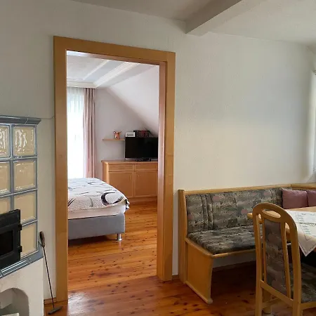 Leeb Apartmán *